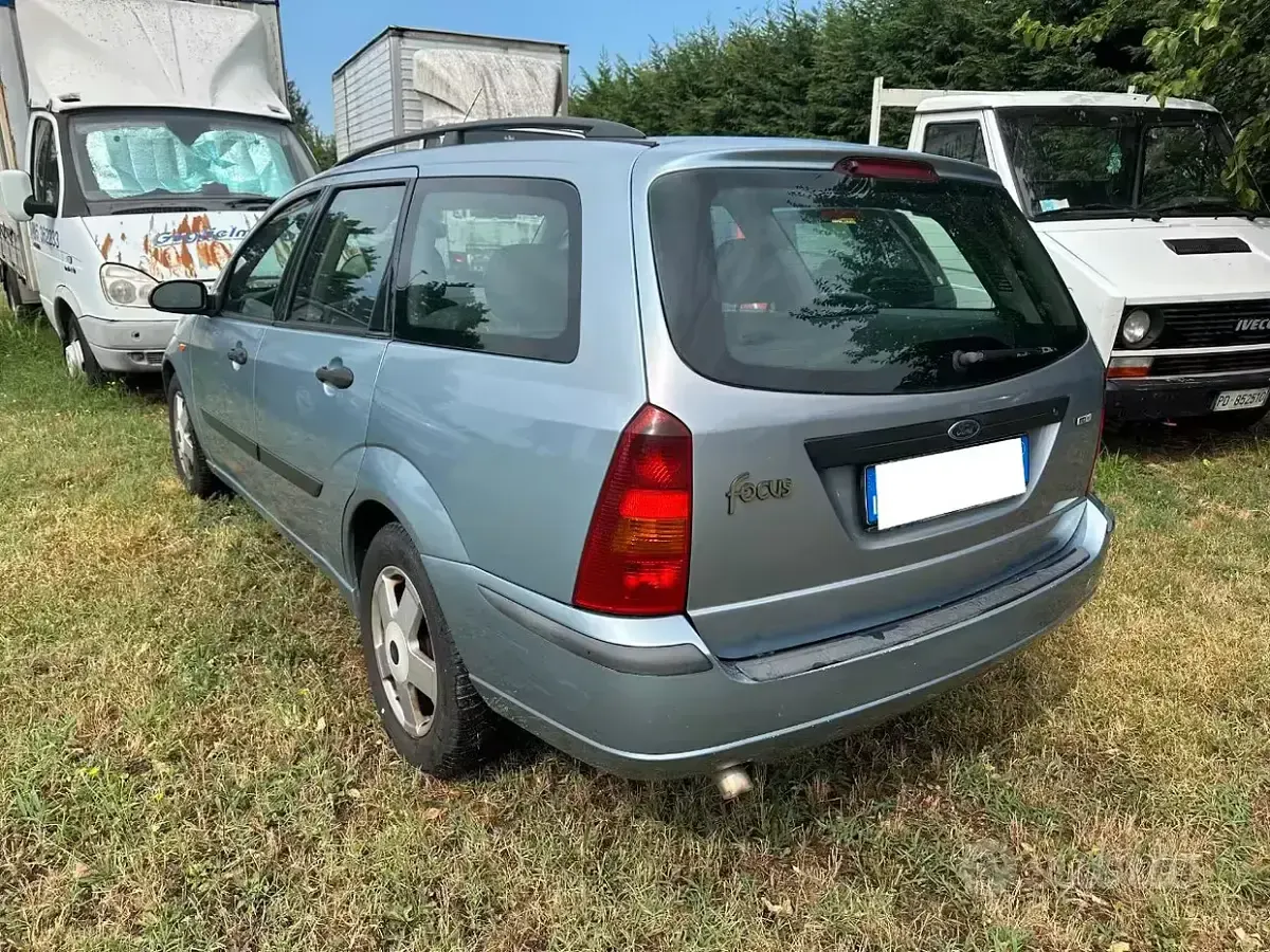Usata Ford Focus Zetec 101 CV (74 kW) 2004 Station wagon
