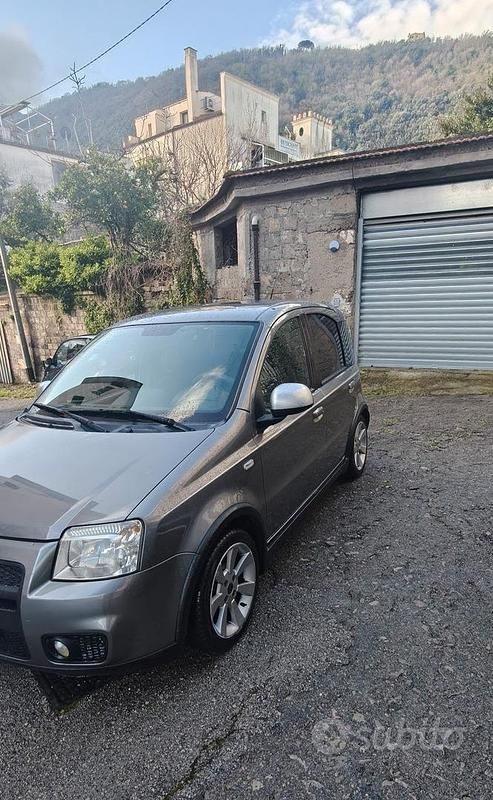 Usata Fiat Panda 101 CV (74 kW) 2010 Grigio Utilitaria