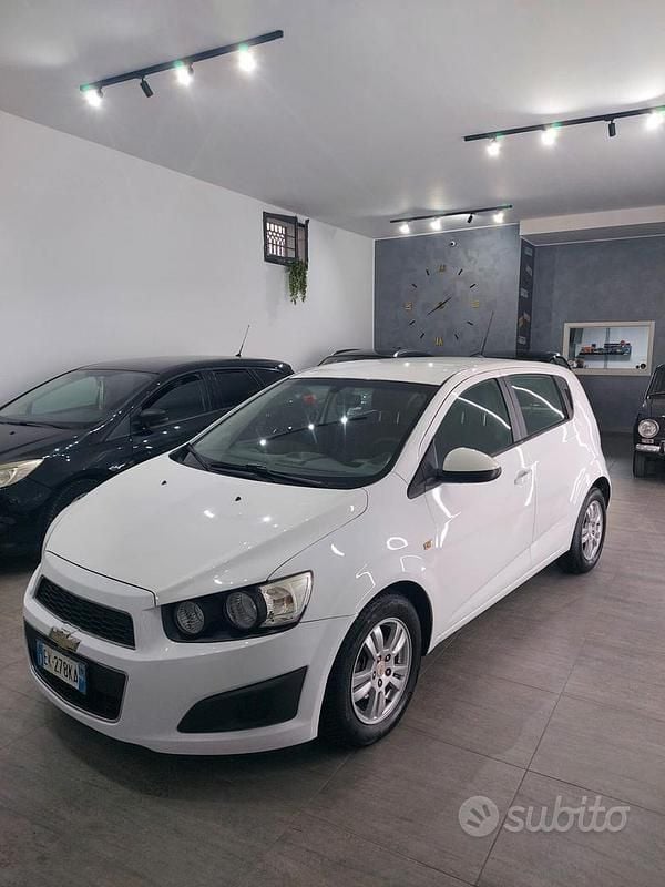 Usata Chevrolet Aveo LT 75 CV (55 kW) 2012 Bianco Berlina