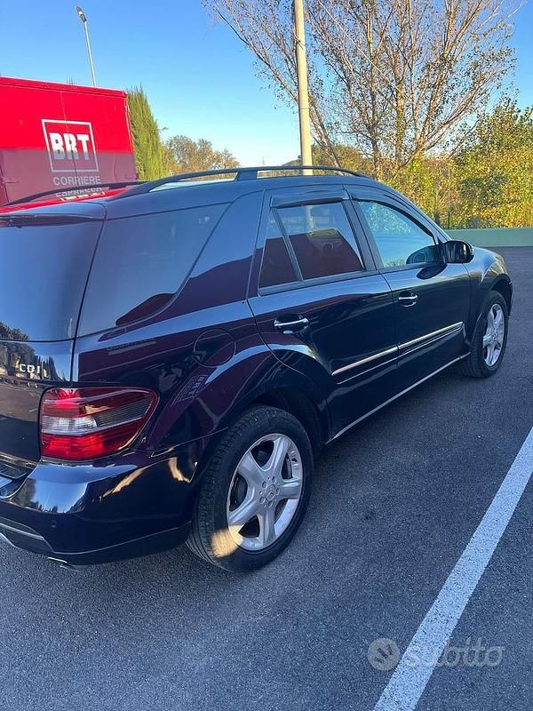 Usata Mercedes ML320 2006 Blu SUV