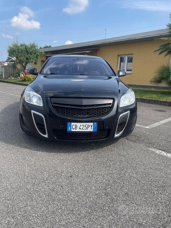 Usata Opel Insignia OPC 325 CV (239 kW) 2011 Nero Berlina