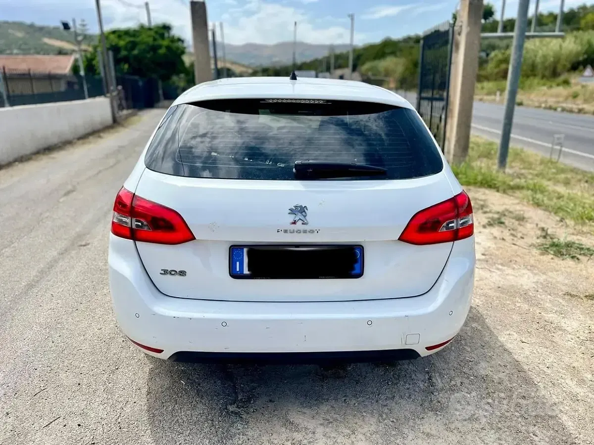 Usata Peugeot 308 GT-line 131 CV (96 kW) 2019 Bianco Station wagon