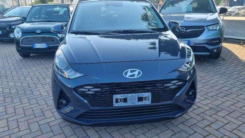 Blu Usata 2024 Hyundai i10 Prime Due volumi | 17.900 € (Molto cara) - Immagine 1/4