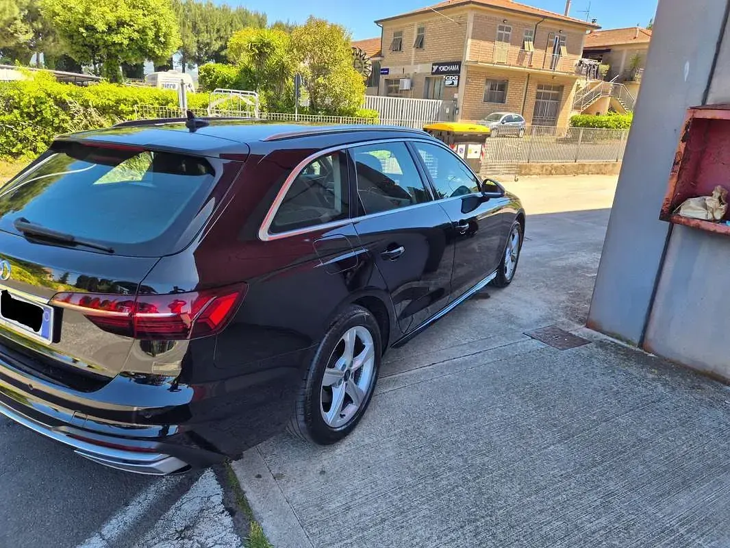 Usata Audi A4 Advanced 163 CV (119 kW) 2021 Nero Station wagon