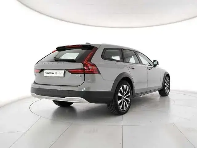 Usata Volvo V90 CC Ultimate 197 CV (144 kW) 2023 Grigio Station wagon
