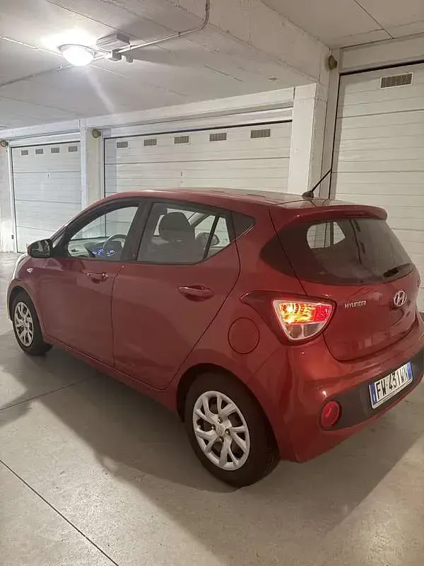 Usata Hyundai i10 Classic 67 CV (49 kW) 2019 Rosso Utilitaria