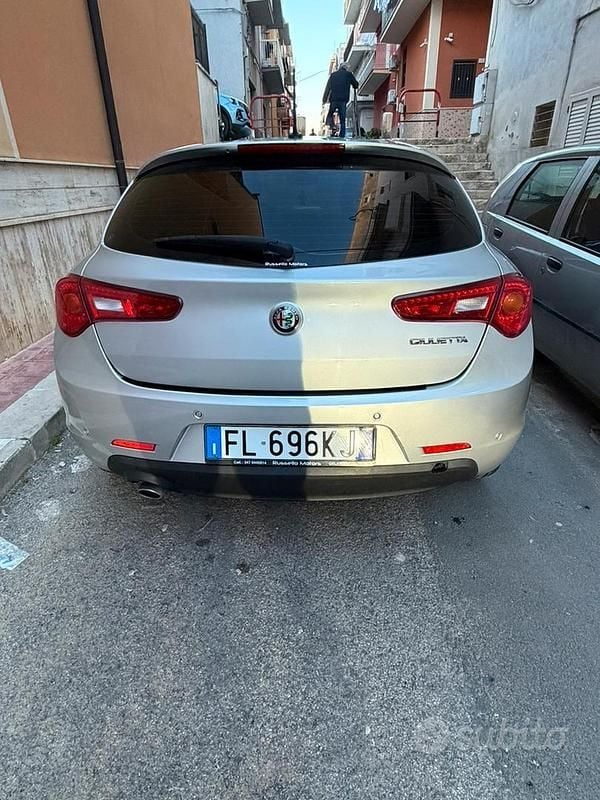Usata Alfa Romeo Giulietta 120 CV (88 kW) 2017 Grigio Utilitaria