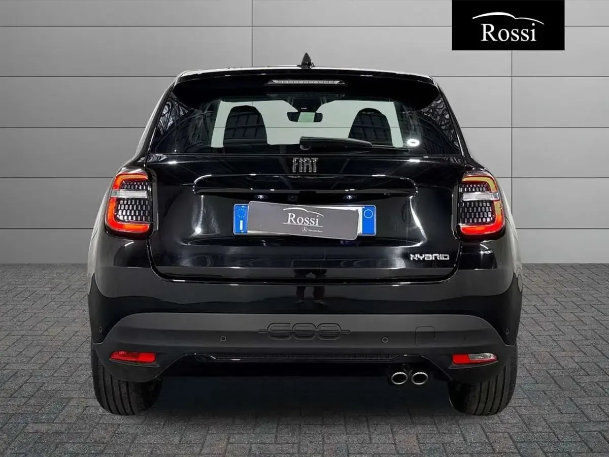 Usata Fiat 600 Pop 145 CV (106 kW) 2025 Nero cattivo SUV