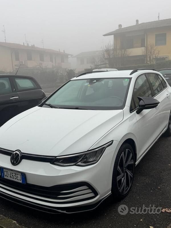 Bianco Usata 2021 VW Golf VIII Station wagon | 16.000 € (Super prezzo) - Immagine 1/4