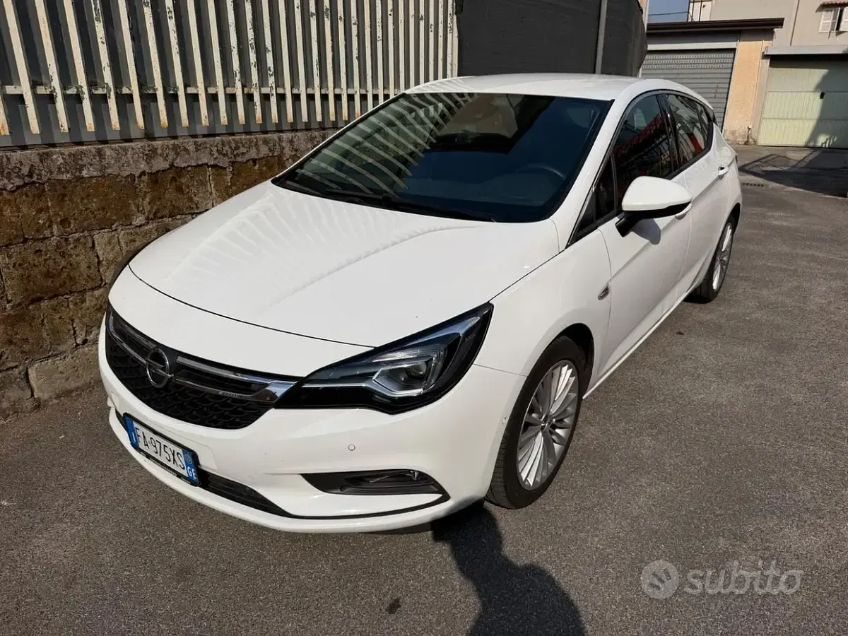 Usata Opel Astra Innovation 150 CV (110 kW) 2015 Bianco Berlina