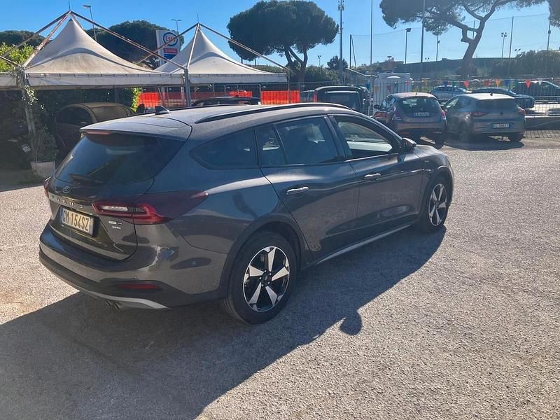 Begagnad Ford Focus Active X 125 HK (91 kW) 2023 Grå Kombi