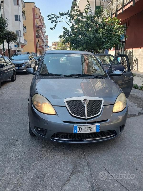 Usata Lancia Ypsilon 60 CV (44 kW) 2009 Utilitaria