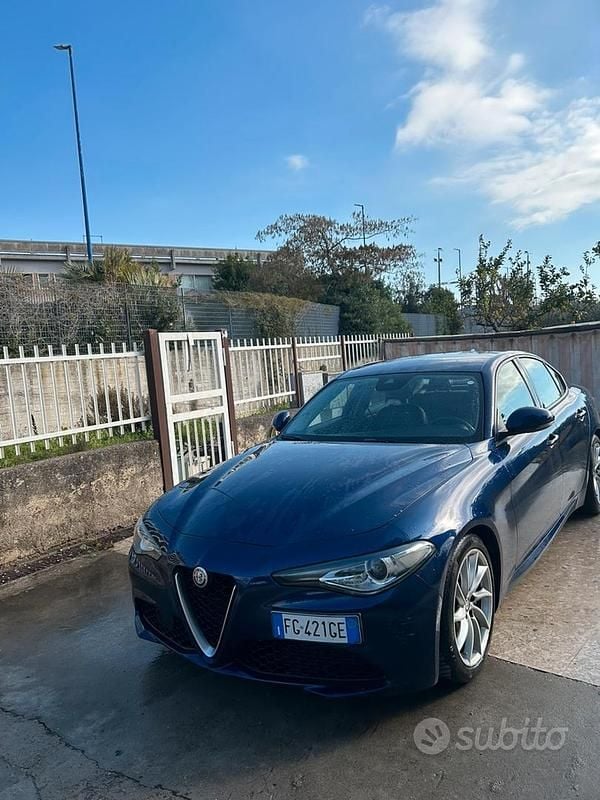 Blu Usata 2016 Alfa Romeo Giulia Tre volumi | 14.500 € - Immagine 1/4