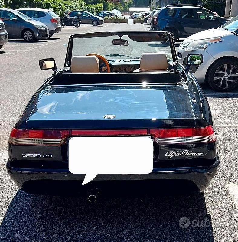 Usata Alfa Romeo Spider 117 CV (86 kW) 1991 Nero Cabrio