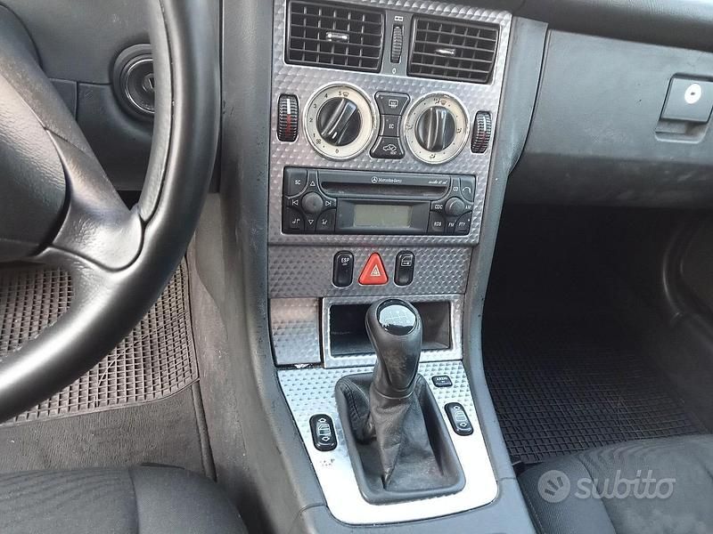 Usata Mercedes SLK200 2001 Grigio Cabrio