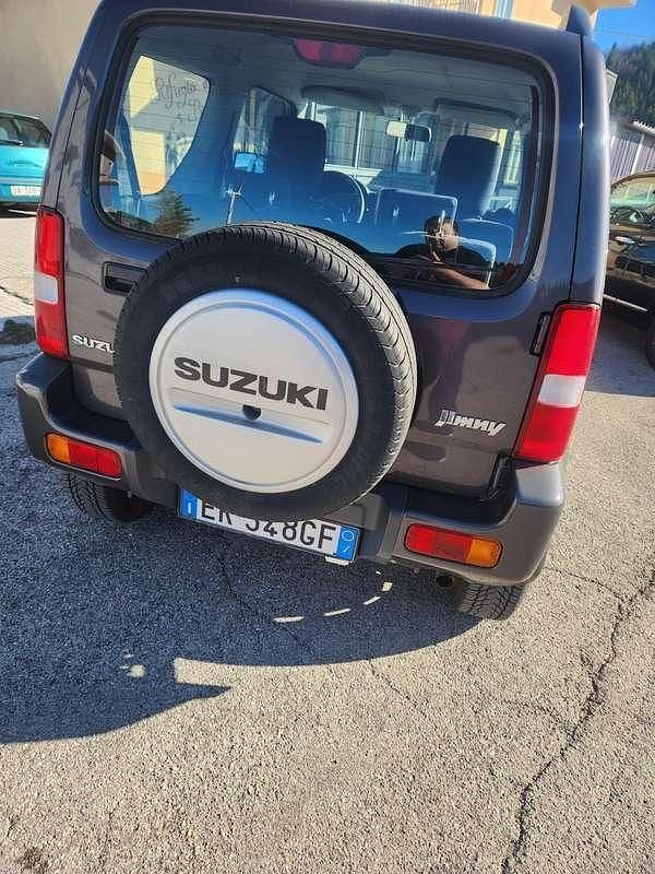 Usata Suzuki Jimny 86 CV (63 kW) 2014 Grigio SUV