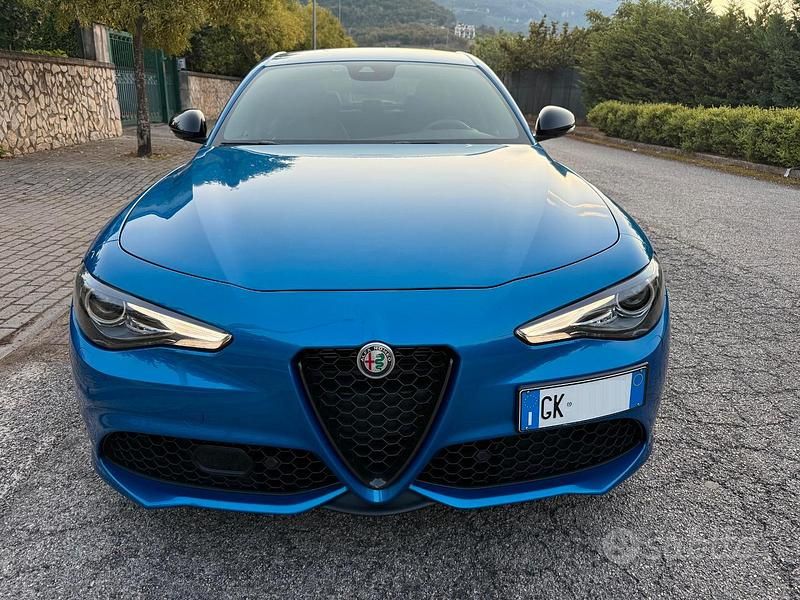 Blu Usata 2022 Alfa Romeo Giulia Veloce Tre volumi | 31.500 € (Super prezzo) - Immagine 1/4