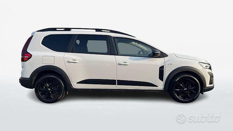 Usata Dacia Jogger Extreme 100 CV (73 kW) 2023 Bianco Monovolume