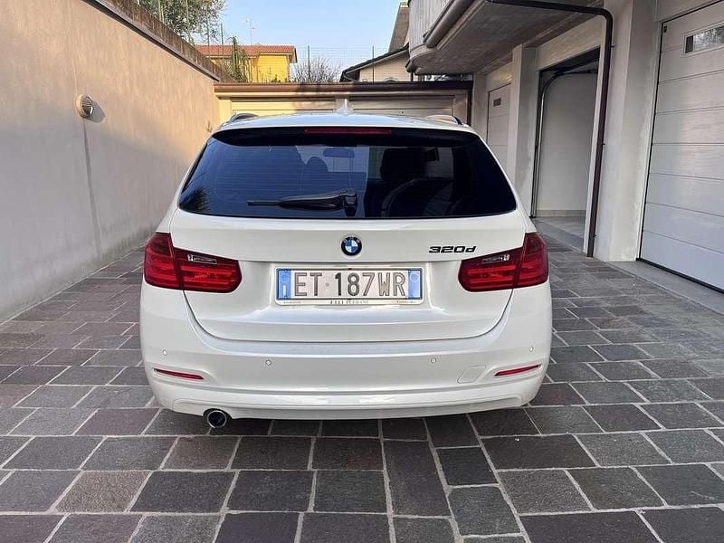 Usata BMW 320 Advantage 184 CV (135 kW) 2013 Bianco Station wagon