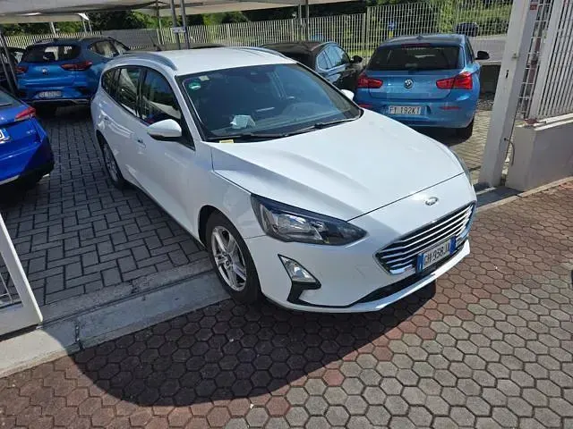 Usata Ford Focus Active 125 CV (91 kW) 2021 Bianco Station wagon