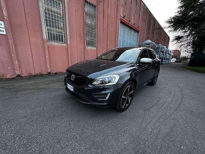 Usata Volvo XC60 Momentum 190 CV (139 kW) 2015 Grigio SUV
