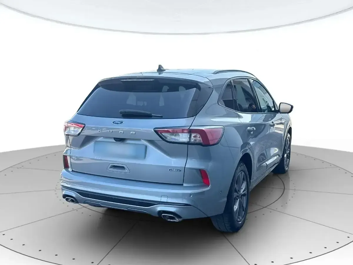 Usata Ford Kuga ST-Line 152 CV (111 kW) 2021 Argento SUV
