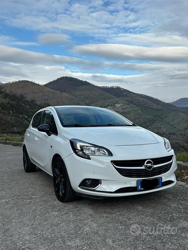 Usata Opel Corsa 90 CV (66 kW) 2016 Bianco Utilitaria