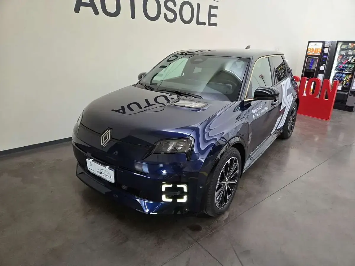 Usata Renault 5 E-Tech Iconic 77 kW (106 CV) 2024 Other Berlina
