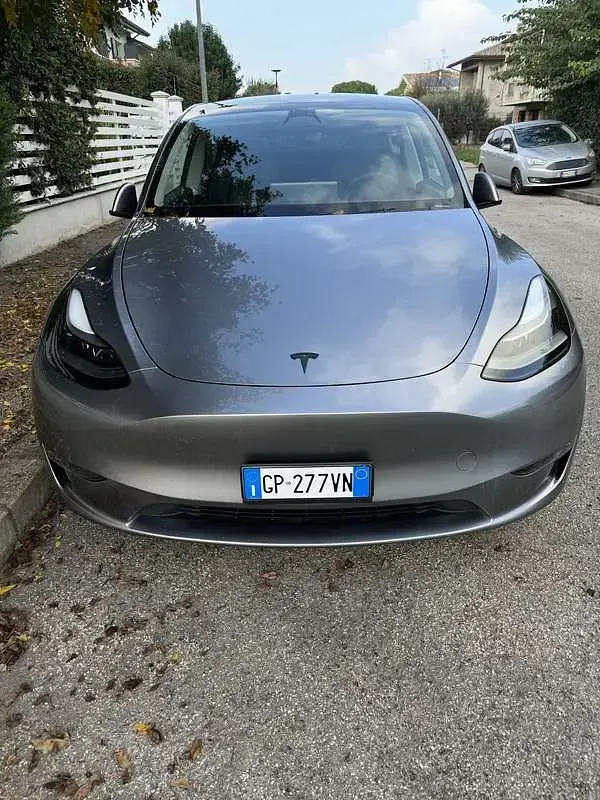 Usata Tesla Model Y Performance 155 kW (211 CV) 2023 SUV