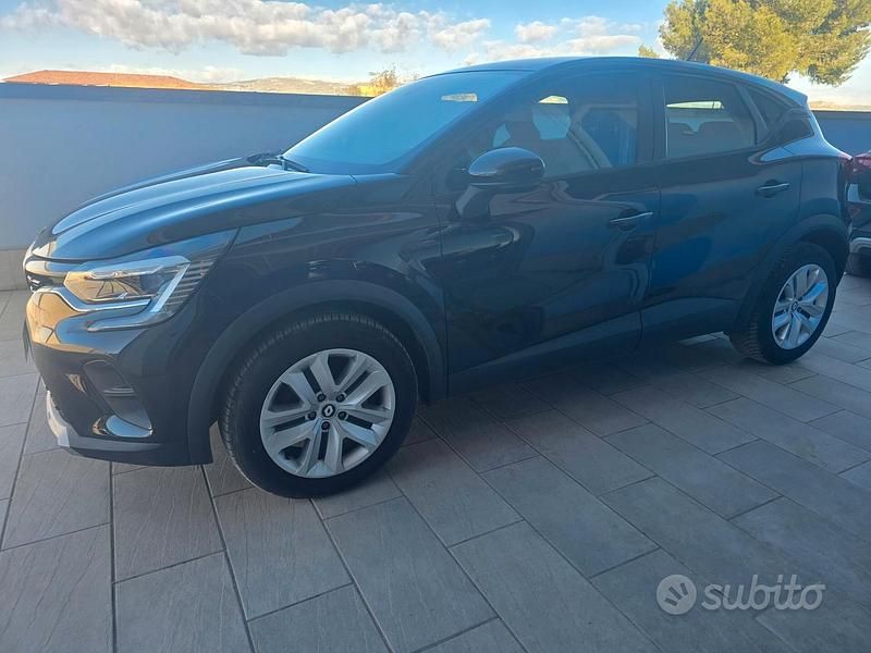 Usata Renault Captur Evolution 140 CV (102 kW) 2023 Nero SUV