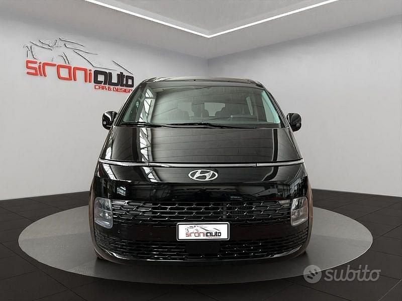 Usata Hyundai Staria 177 CV (130 kW) 2023 Nero Monovolume