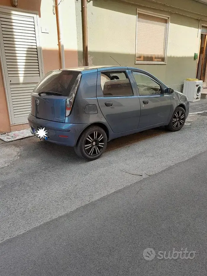 Usata Fiat Punto 69 CV (50 kW) 2003 Blu Utilitaria