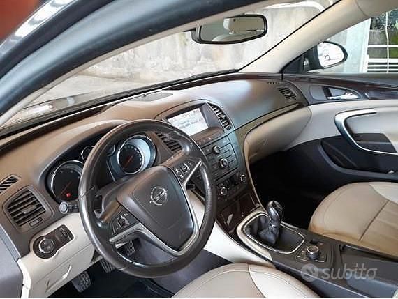 Gebraucht Opel Insignia 160 PS (117 kW) 2011 Braun Limousine