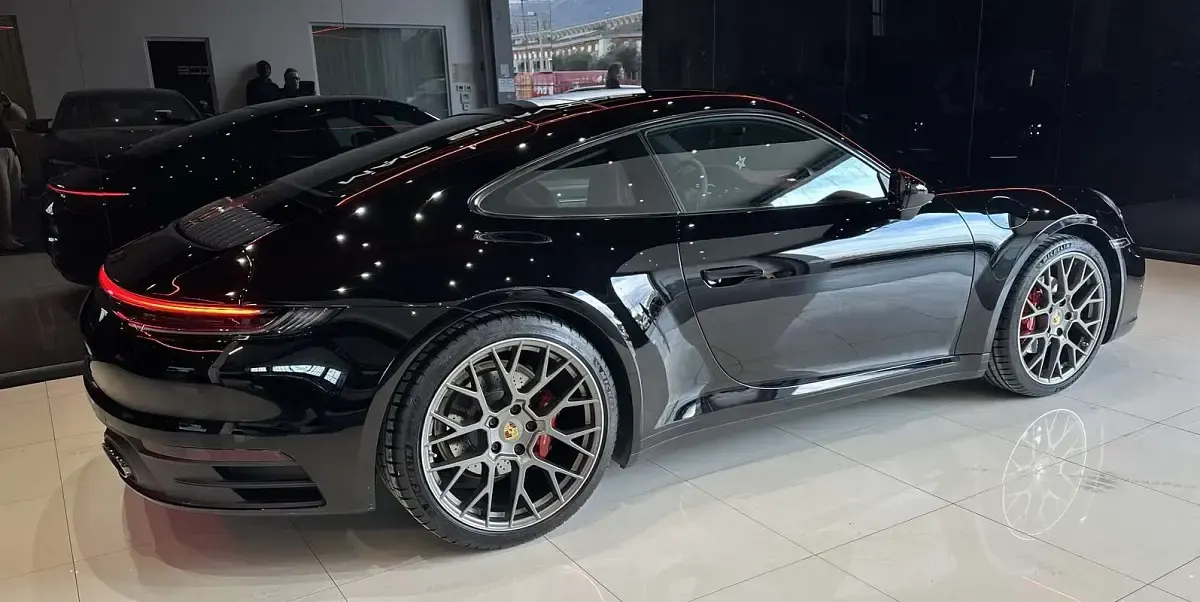 Usata Porsche 992 443 CV (325 kW) 2020 Coupé