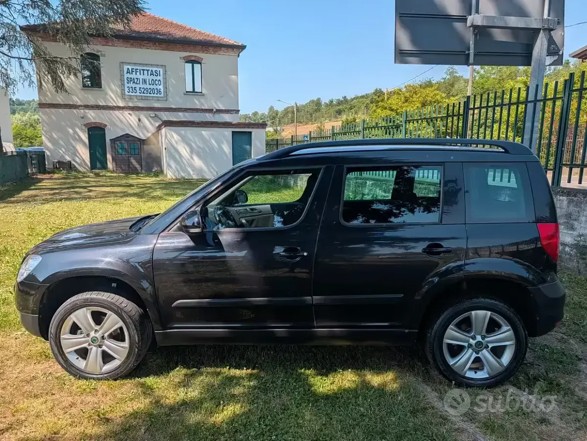 Usata Skoda Yeti Adventure 105 CV (77 kW) 2010 Nero SUV