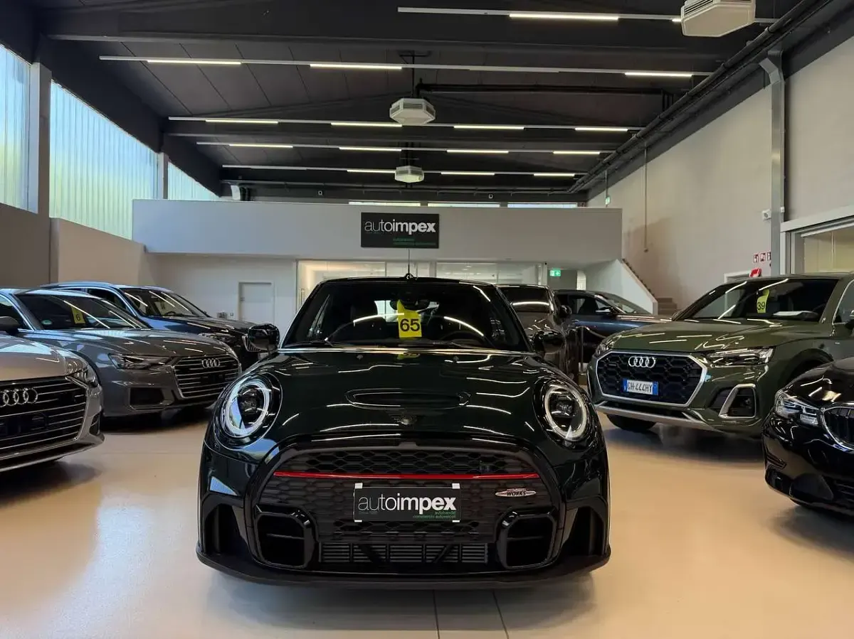 Usata Mini John Cooper Works Cabriolet 231 CV (169 kW) 2022 Rebel green Cabrio