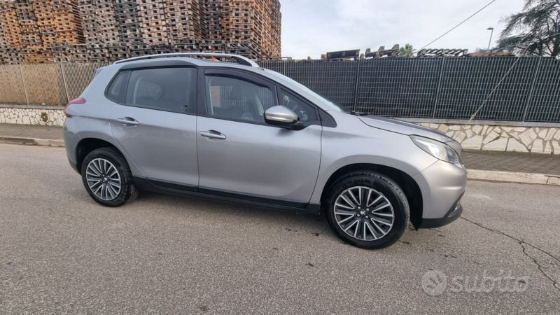 Usata 2018 Peugeot 2008 SUV | 8200 € (Super prezzo) - Immagine 1/4
