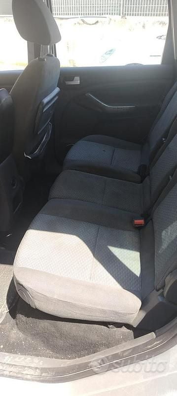 Usata Ford C-MAX Titanium 110 CV (80 kW) 2007 Grigio Monovolume