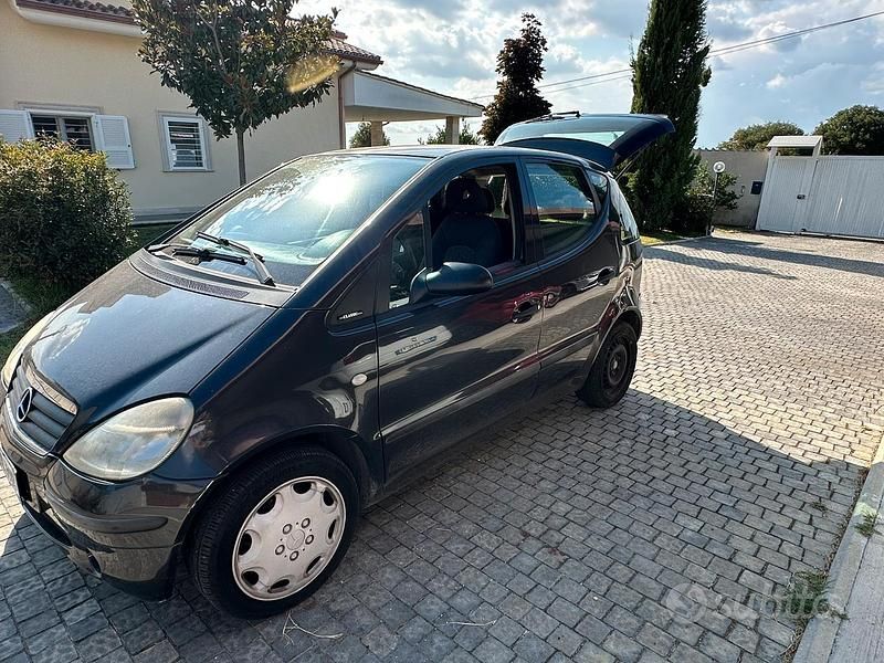 Usata Mercedes A140 82 CV (60 kW) 2000 Grigio Berlina