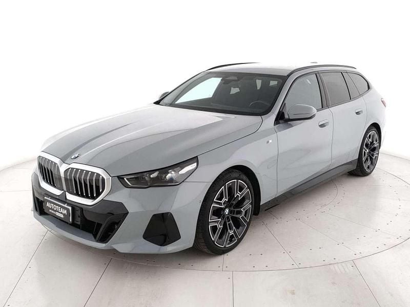 Usata BMW 520 M Sport 197 CV (144 kW) 2024 Grigio Station wagon