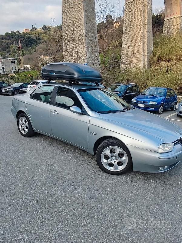 Usata Alfa Romeo 156 115 CV (84 kW) 2003 Grigio Berlina