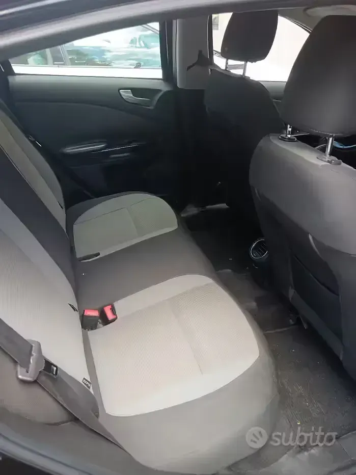 Gebraucht Alfa Romeo Giulietta 105 PS (77 kW) 2012 Schwarz Kleinwagen