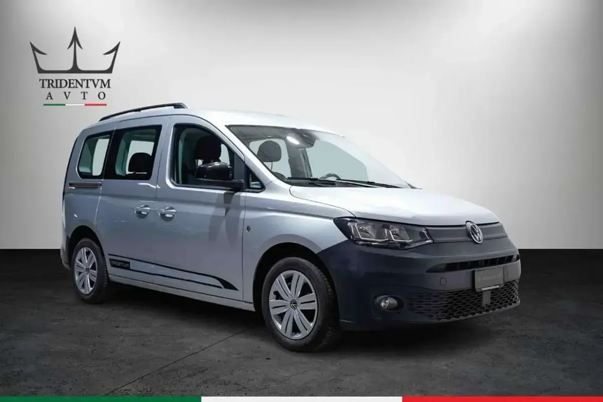 Usata VW Caddy 122 CV (89 kW) 2022 Argento Monovolume