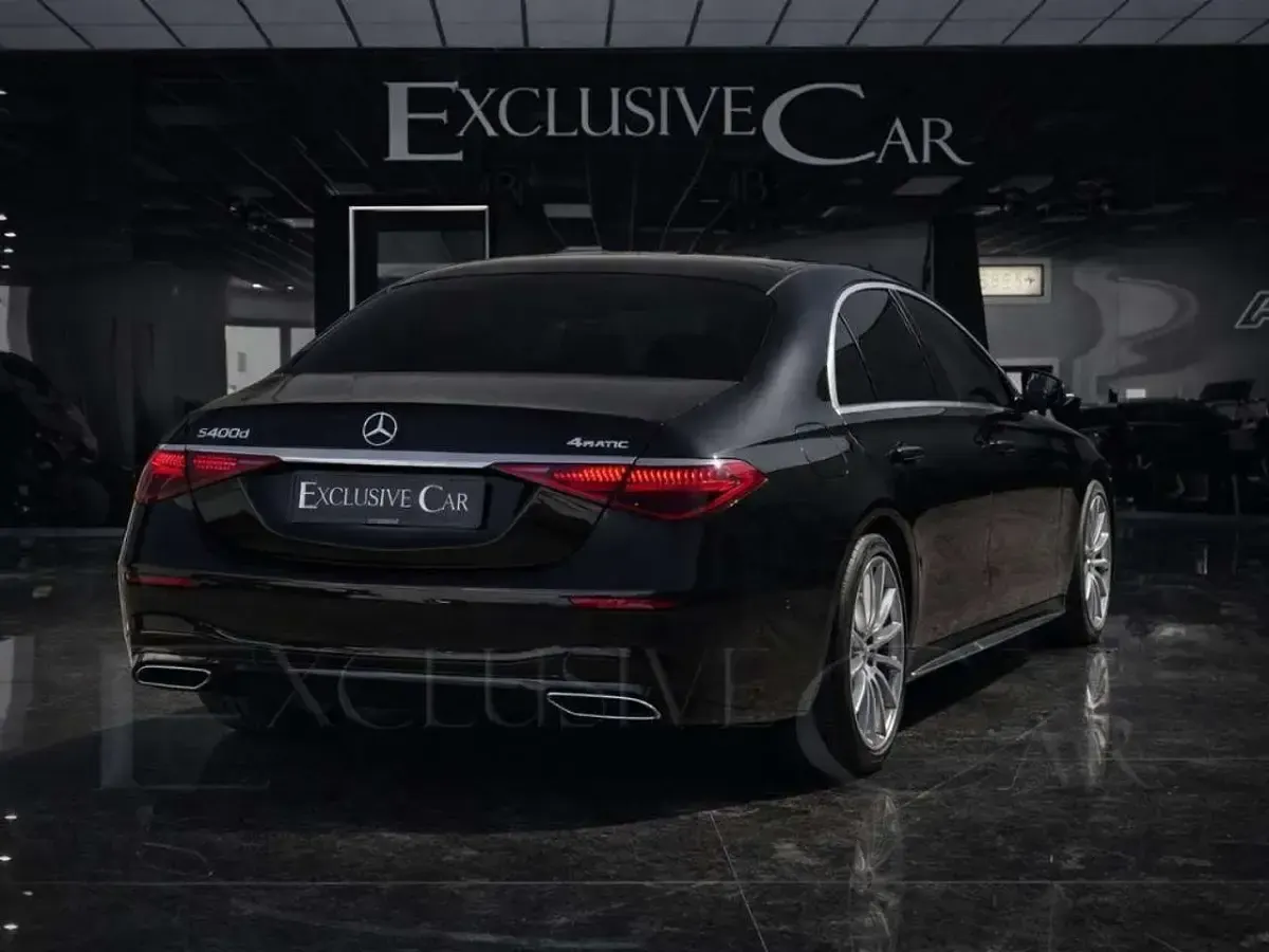 Usado Mercedes S400 Premium Plus 330 CV (242 kW) 2023 Negro Berlina