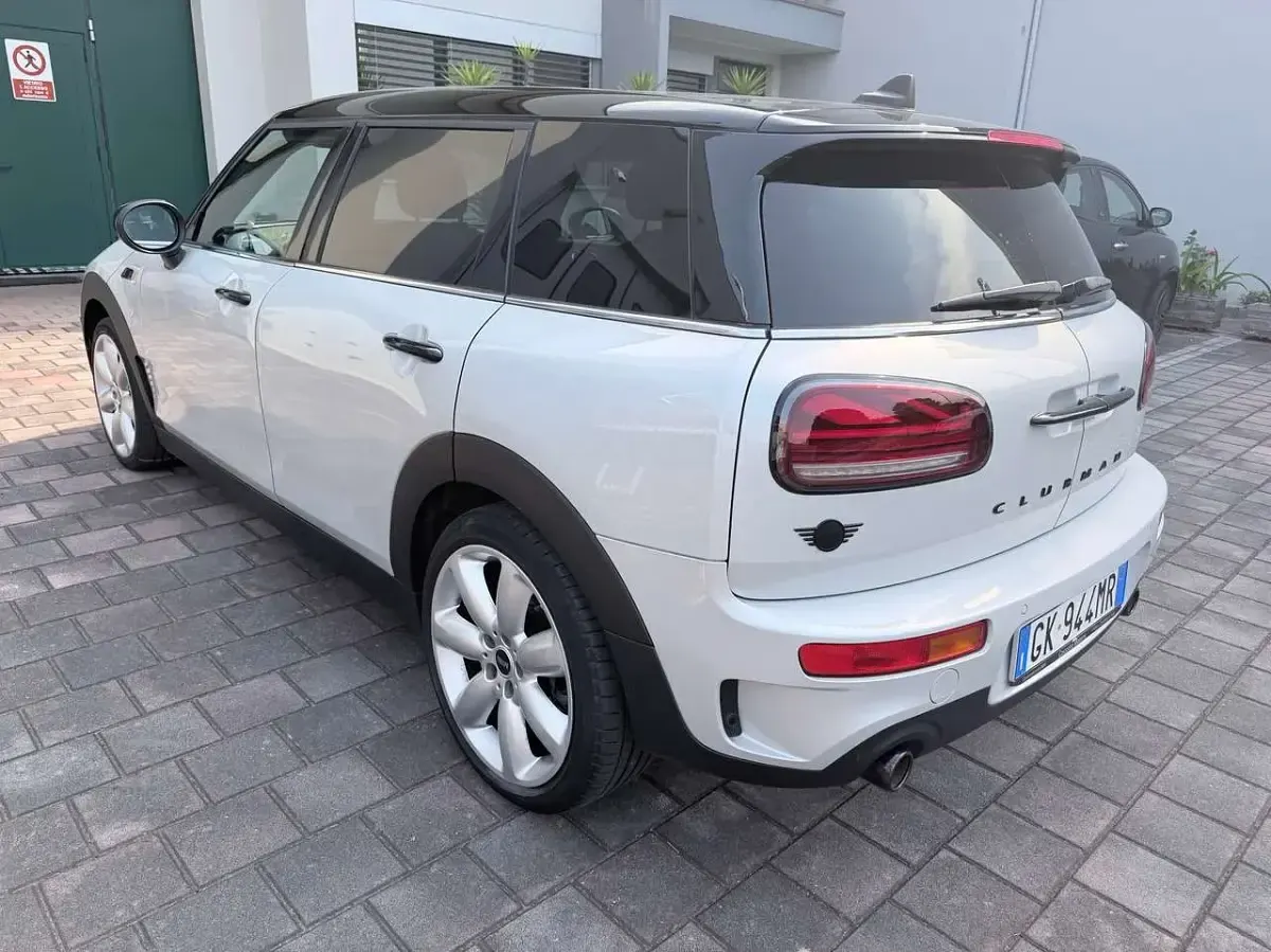 Usata Mini Cooper S Clubman 178 CV (130 kW) 2022 White silver metallizzato Station wagon