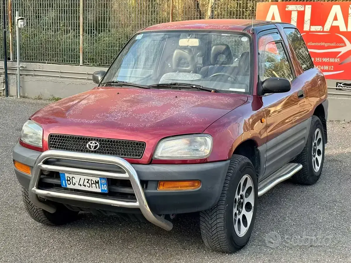 Usata Toyota RAV4 128 CV (94 kW) 1999 Rosso SUV