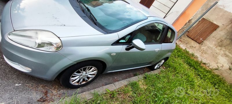 Usata Fiat Grande Punto 90 CV (66 kW) 2006 Grigio Utilitaria