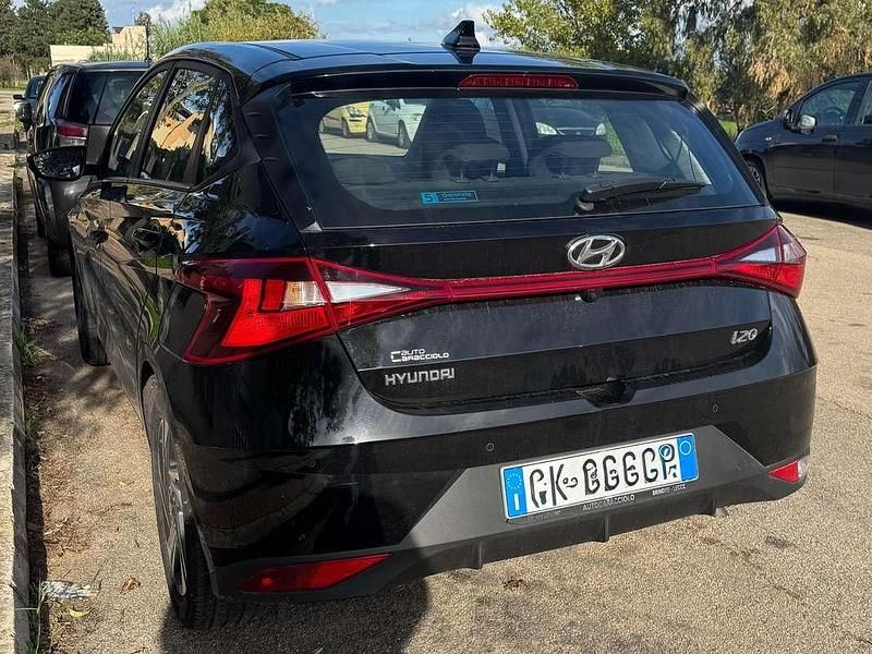 Usata Hyundai i20 101 CV (74 kW) 2022 Nero Utilitaria