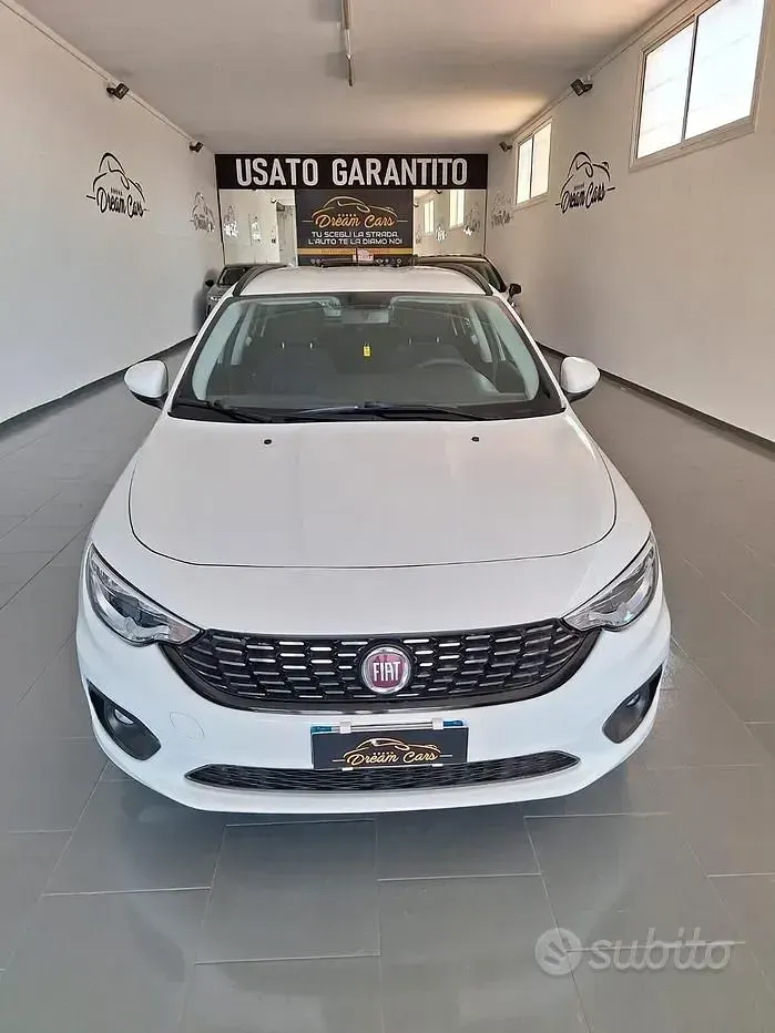 Usata Fiat Tipo Easy 95 CV (69 kW) 2017 Bianco Station wagon
