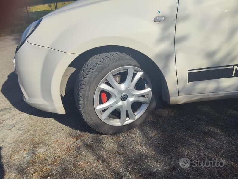 Usata Alfa Romeo MiTo Distinctive 79 CV (58 kW) 2011 Bianco Utilitaria